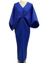 Pleated Solid Color Batwing Sleeves Three-Quarter Sleeves V-Neck Midi Dresses