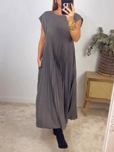 A-Line High Waisted Pleated Pockets Solid Color Split-Joint Round-Neck Maxi Dresses