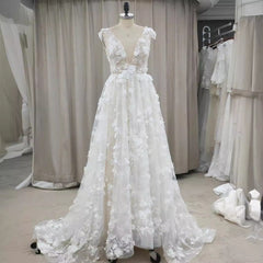 dress to impress telenovela 2025 Spring New Women's Clothing Lace Dress Deep V Wedding Dress Large Swing Dress