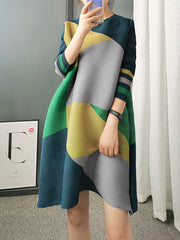 Color-Block Contrast Color Pleated Loose Three-Quarter Sleeves Round-Neck Mini Dresses