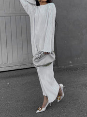 Long Sleeves Loose Pleated Solid Color Round-Neck Maxi Dresses