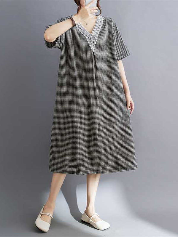 A-Line Half Sleeves Plaid Pleated Split-Joint V-Neck Midi Dresses
