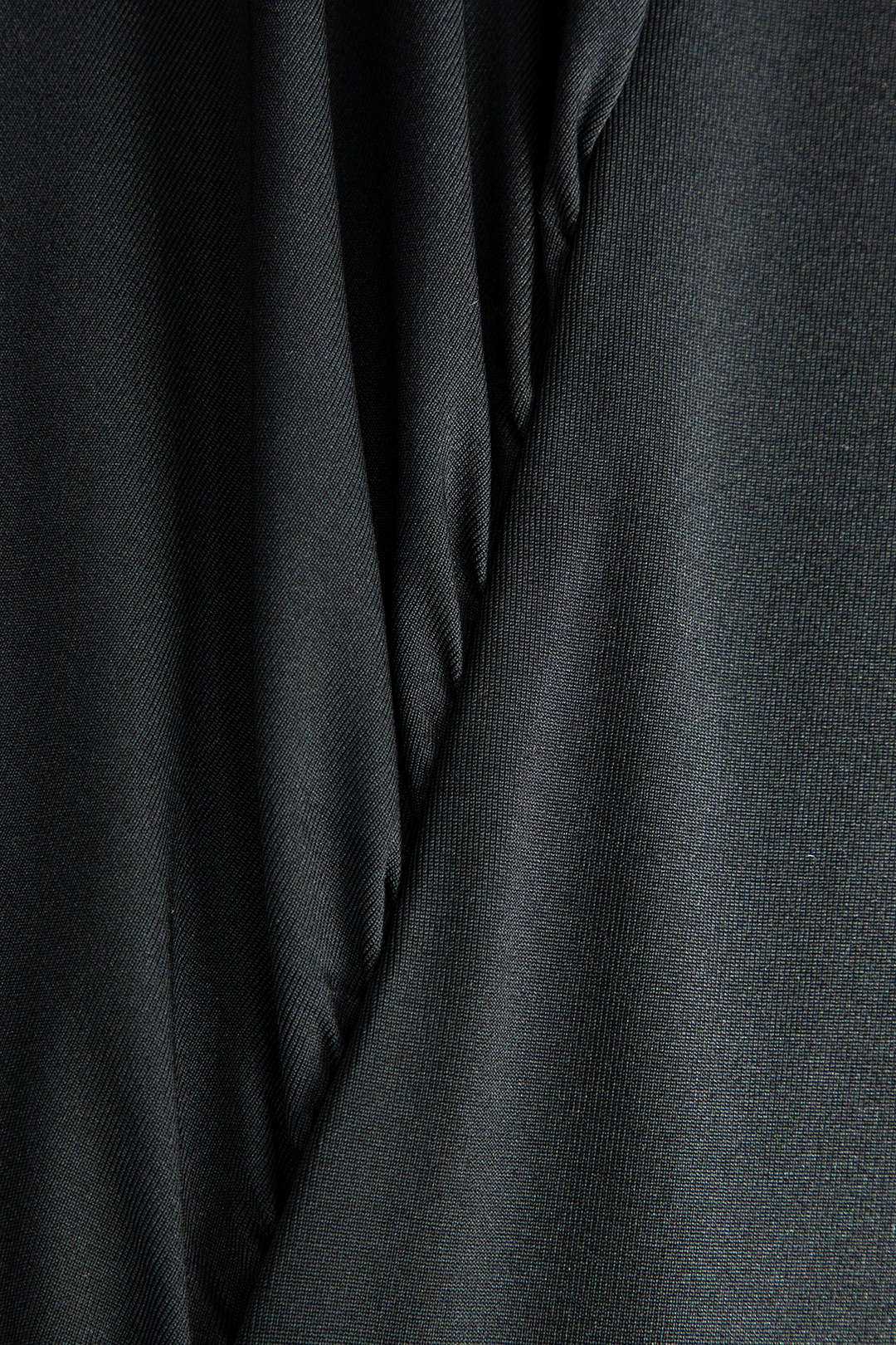 Einfarbiges Maxikleid mit Fledermausärmeln 