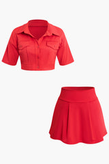 Set aus kurzärmligem Crop-Shirt und Minirock 