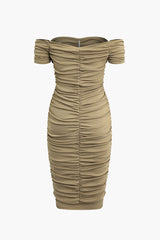 Gerüschtes, schulterfreies Midikleid 