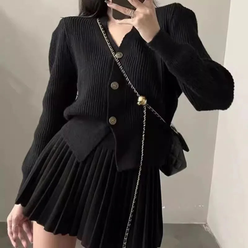 Retro-Strickpullover mit langen Ärmeln, hoch taillierter Faltenrock, zweiteiliges Set für Damen, Nische, solide passende Sets, Herbst, neue Weihnachtsgeschenke 