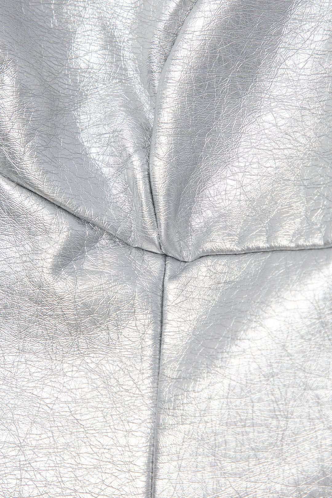 Rückenfreies Minikleid in Metallic-Optik 