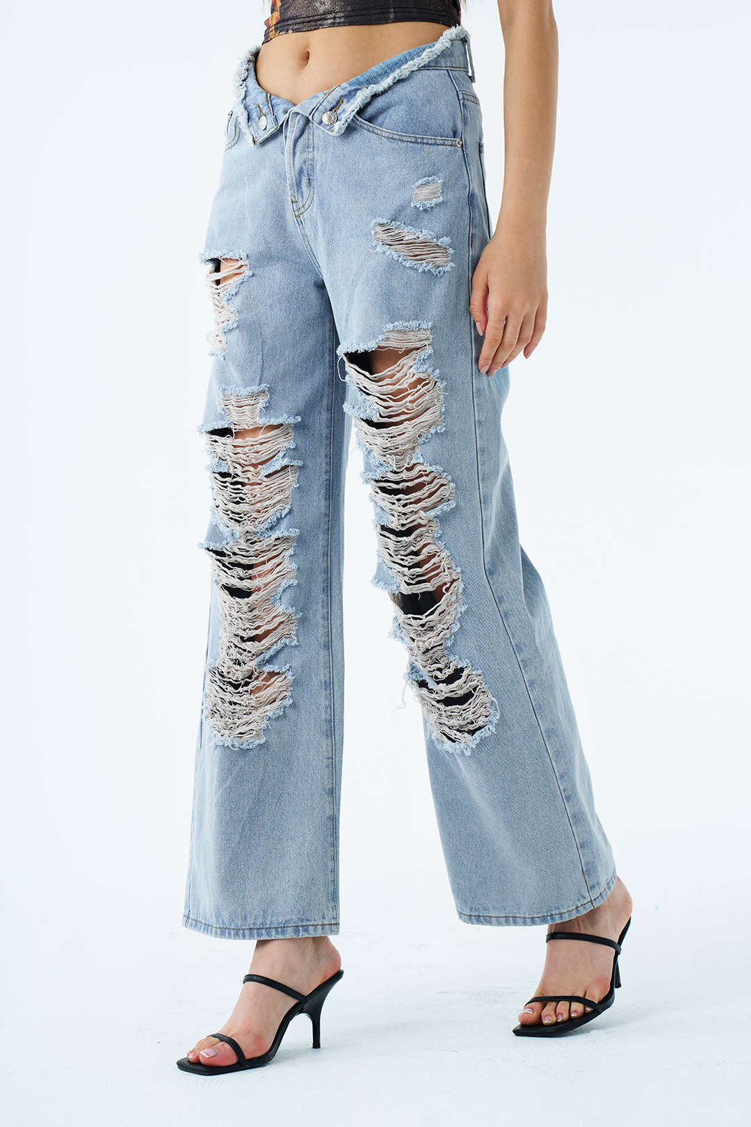 Frayed Destroyed Straight Leg Jeans