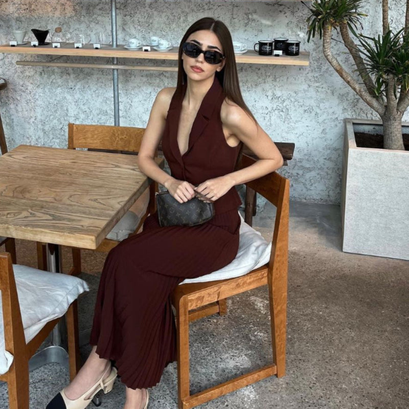 TRAUXY Sommer Neue Plissee Rock Anzug Für Frauen Schlank Ärmellose Kurze Weste Top Solide Lange Rock Hohe Taille Mode Zwei Stücke SetWeihnachten Geschenke 
