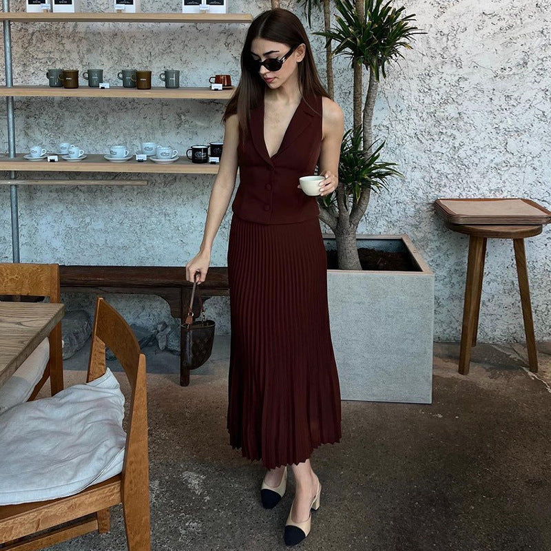 TRAUXY Sommer Neue Plissee Rock Anzug Für Frauen Schlank Ärmellose Kurze Weste Top Solide Lange Rock Hohe Taille Mode Zwei Stücke SetWeihnachten Geschenke 