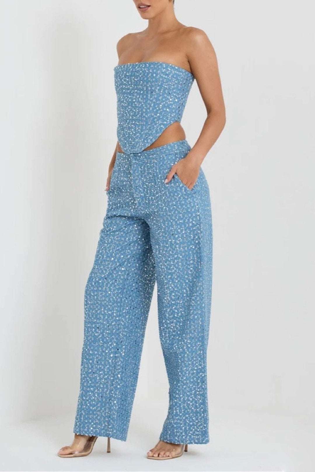 Set aus Tube-Top mit Pailletten, Destroyed-Reißverschluss und hoch taillierter Hose mit geradem Bein 
