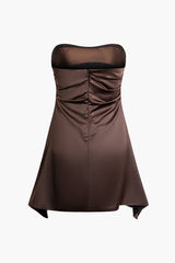 Trägerloses Minikleid aus Satin mit gerüschter Vorderseite 