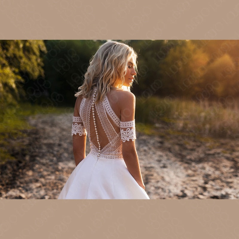 Boho Beach Wedding Dress 2025 Off The Shoulder V-Neck Appliqued Bride Dresses A Line Elegant Lace Bridal Gowns Bohemian