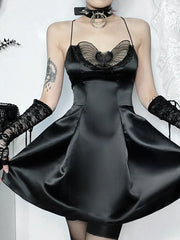 Neckholder Schmetterling Cocktail Party Satin A-Linie Mini Sexy Trägerlos Rückenfrei Wasserfallausschnitt Seidiges Kleid