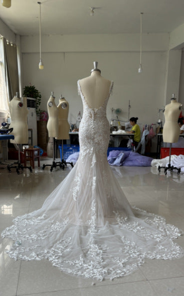 Kleid zum Beeindrucken, göttliches Wesen, hochwertiges, leichtes, luxuriöses, hohles Spitzenkleid, sexy, dünne Träger, Meerjungfrau, nachlaufendes, leichtes Brautkleid
