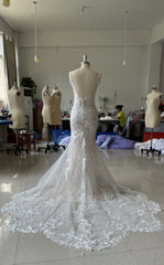 Kleid zum Beeindrucken, göttliches Wesen, hochwertiges, leichtes, luxuriöses, hohles Spitzenkleid, sexy, dünne Träger, Meerjungfrau, nachlaufendes, leichtes Brautkleid