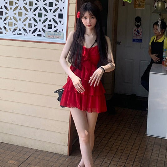 dress to impress codes Pure Desire Style Red White Sling Dress Women's 2025 Summer New Design Sense Waist Slimming Cake Skirt