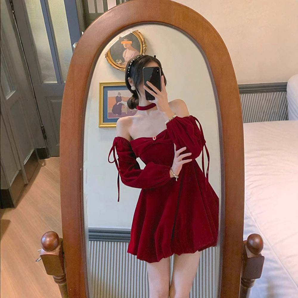 Leaord Weihnachtsoutfit Stimmungsvolles Shirt Ankela Rotes Samt-Neckholderkleid Damen Herbst und Winter Taillenenges Hochwertiges Kleid Pettiskirt
