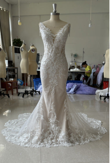 Kleid zum Beeindrucken, göttliches Wesen, hochwertiges, leichtes, luxuriöses, hohles Spitzenkleid, sexy, dünne Träger, Meerjungfrau, nachlaufendes, leichtes Brautkleid