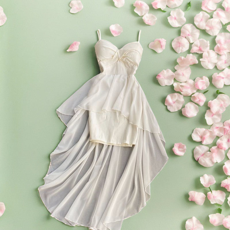 Kleid zum Beeindrucken von Codes Elegante Dame Sexy Hosenträgerrock Sommer Neue Mode Schlank Abnehmen Unregelmäßigen Schwalbenschwanz Etuikleid Frauen