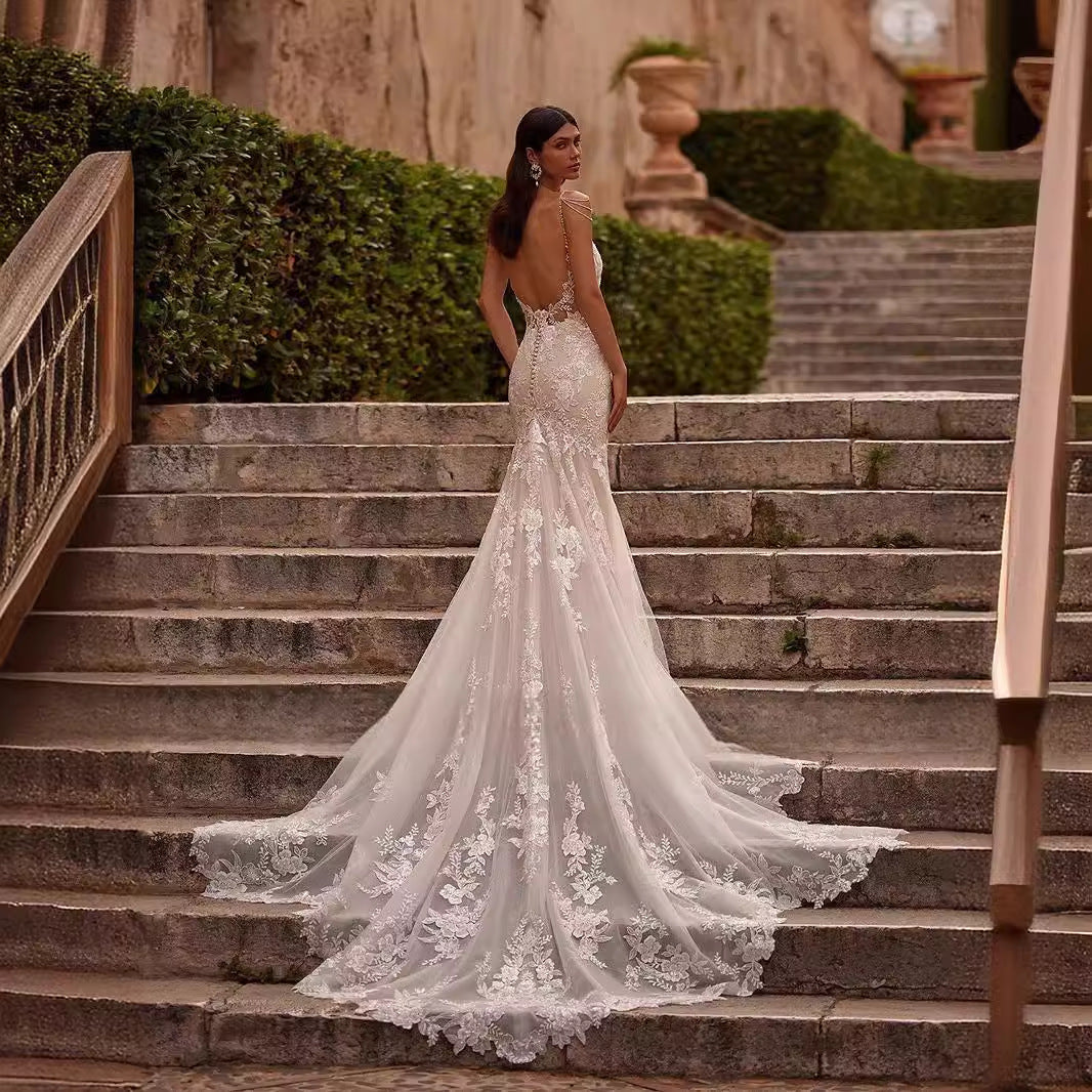 Kleid zum Beeindrucken, göttliches Wesen, hochwertiges, leichtes, luxuriöses, hohles Spitzenkleid, sexy, dünne Träger, Meerjungfrau, nachlaufendes, leichtes Brautkleid