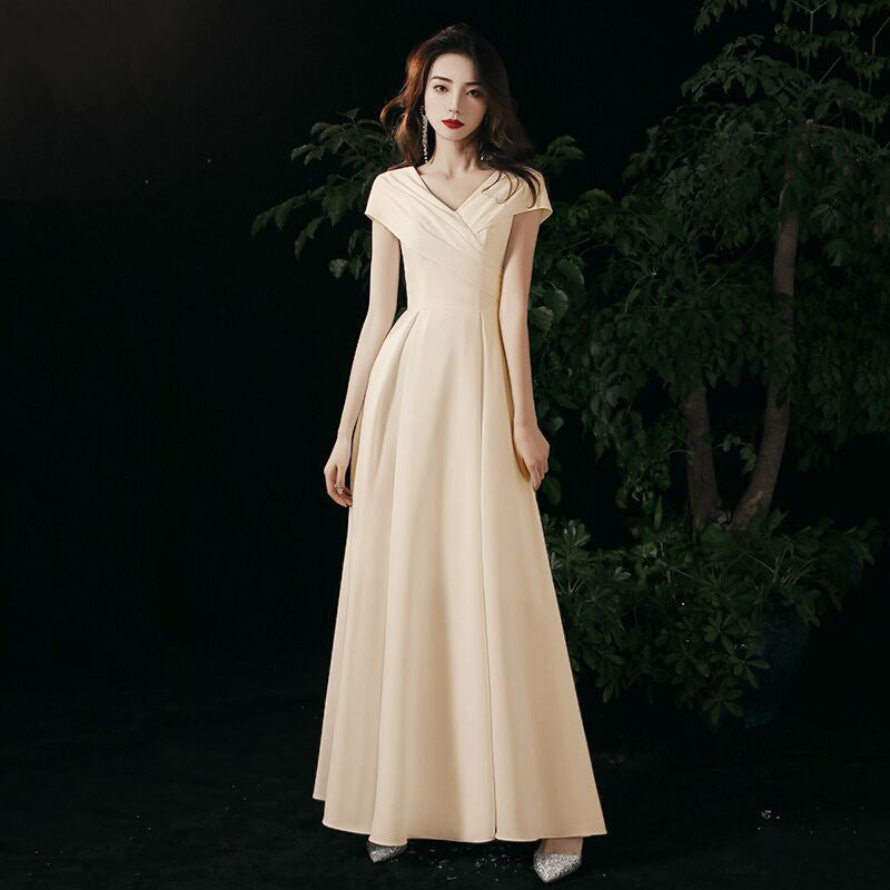 outfit White Evening Dress 2025 New Elegant Host Light Luxury French Registration Socialite Banquet Dress