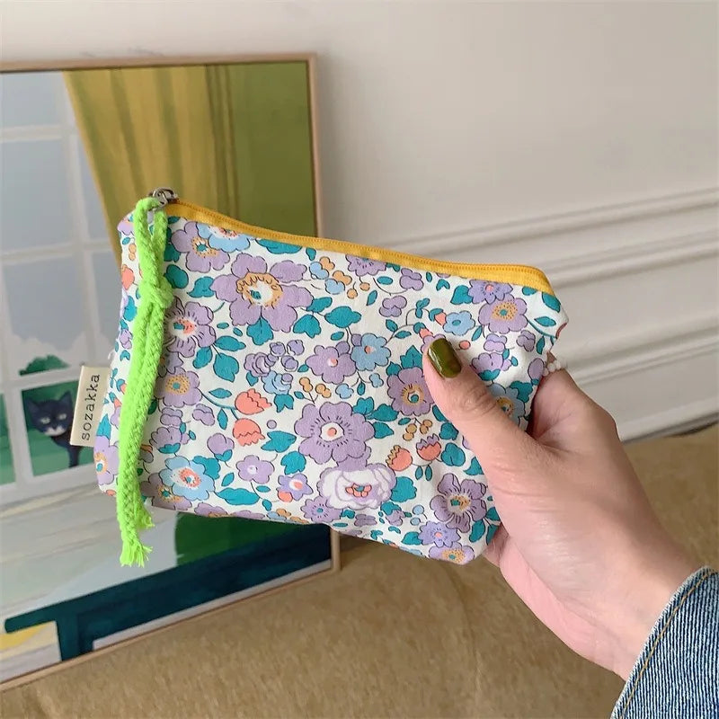 Cute Flower // Make up Bag