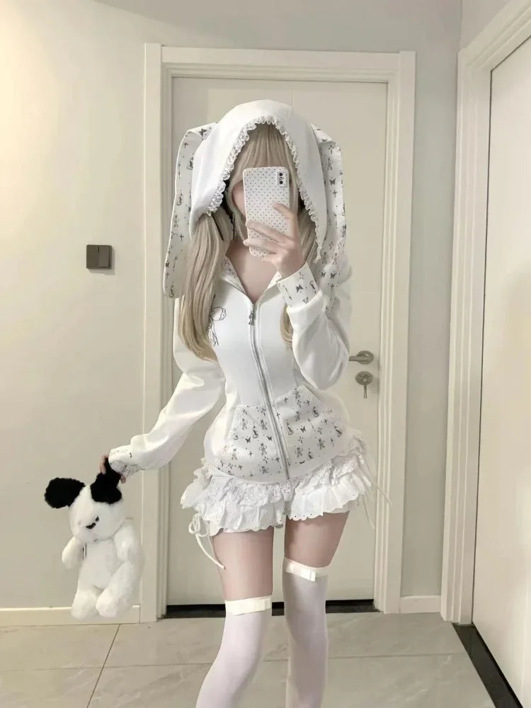 Süße, niedliche Kapuzenjacke mit Kaninchenohren und langen Ärmeln aus Spitze + Y2k-Röcke mit hoher Taille und weißen Kuchen