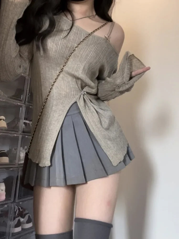 Koreanischer einfacher schulterfreier Slim Fit-Strickpullover + Y2k E-Girl-Röcke mit hoher Taille und gerafften Zweiteilern im Herbst 2024