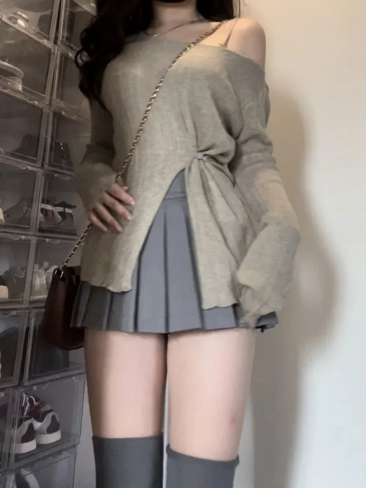 Koreanischer einfacher schulterfreier Slim Fit-Strickpullover + Y2k E-Girl-Röcke mit hoher Taille und gerafften Zweiteilern im Herbst 2024