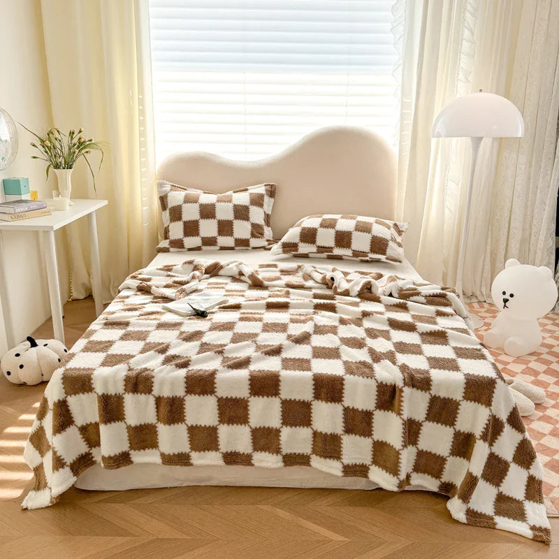 Fluffy Pink Plaid Flannel Blanket Bedroom Sofa Throw Blanket Travel Camping Soft Plaid Multifunctional Blankets for All Seasons