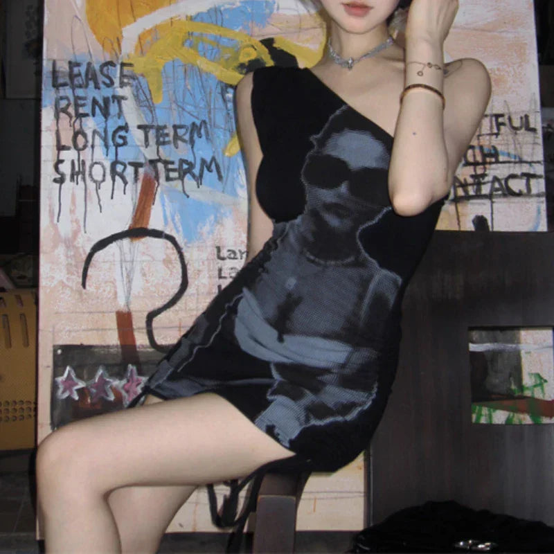 2024 Frühjahr neuer koreanischer hohler durchsichtiger Mesh-A-Linienrock für Damen + spitzes, gefaltetes, sexy Kleid mit Charakterdruck, zweiteiliger Anzug