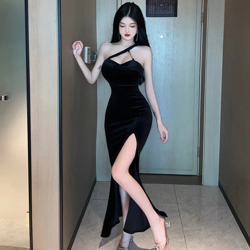 2025 Sommer neue Frauen Sexy Spicy Girl Stil schräge Schulter Leopard Muster Seite Split Slim Wrap Gesäß langes Kleid YNJY