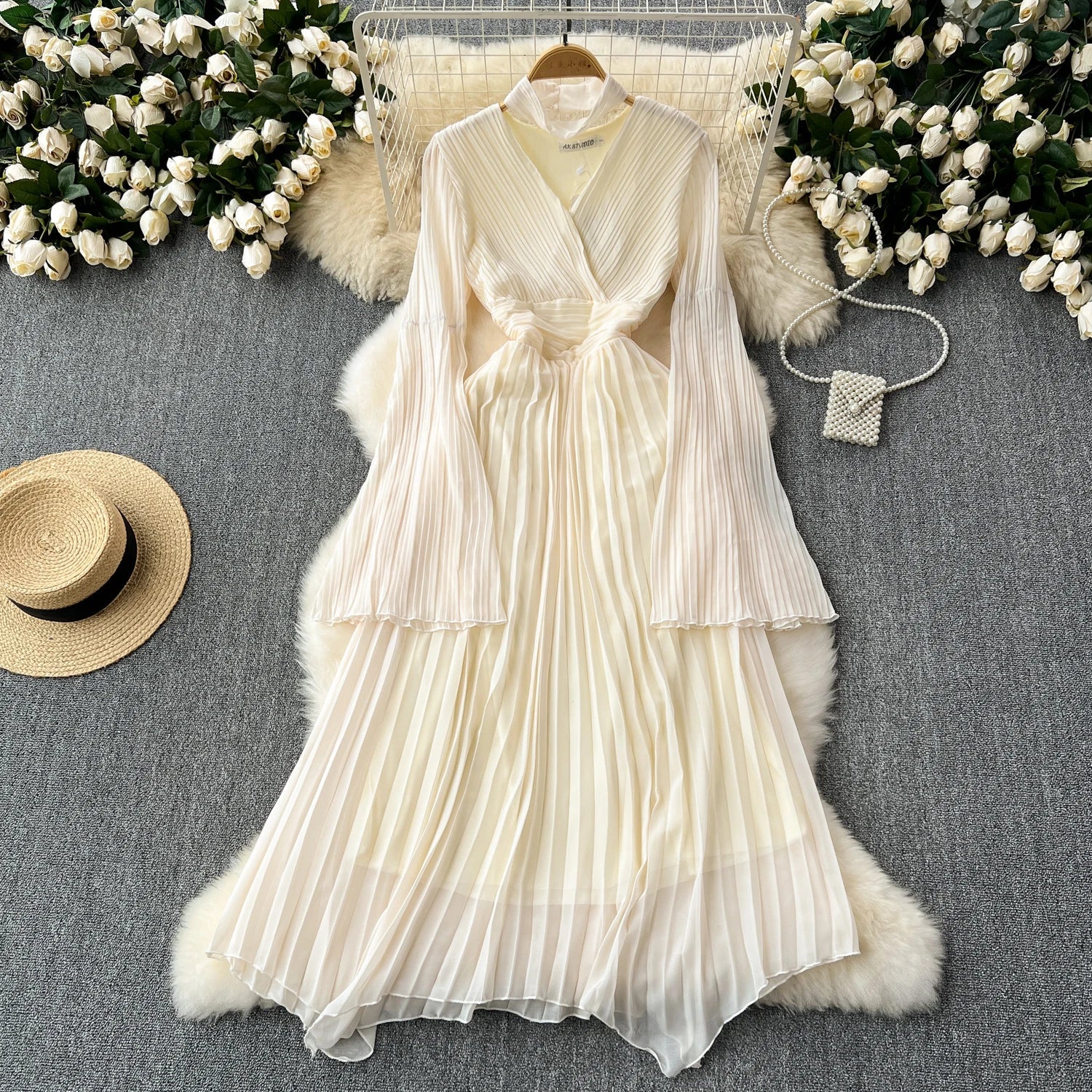Elegante Hochzeits-Abend-Party-Kleider für Frauen Herbst V-Ausschnitt Flare Ärmel Plissee Langes Kleid Korean Fashion One Piece Vestidos