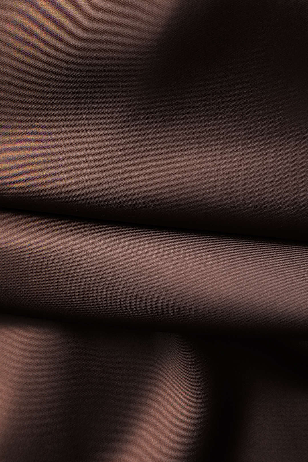 Trägerloses Minikleid aus Satin mit gerüschter Vorderseite 