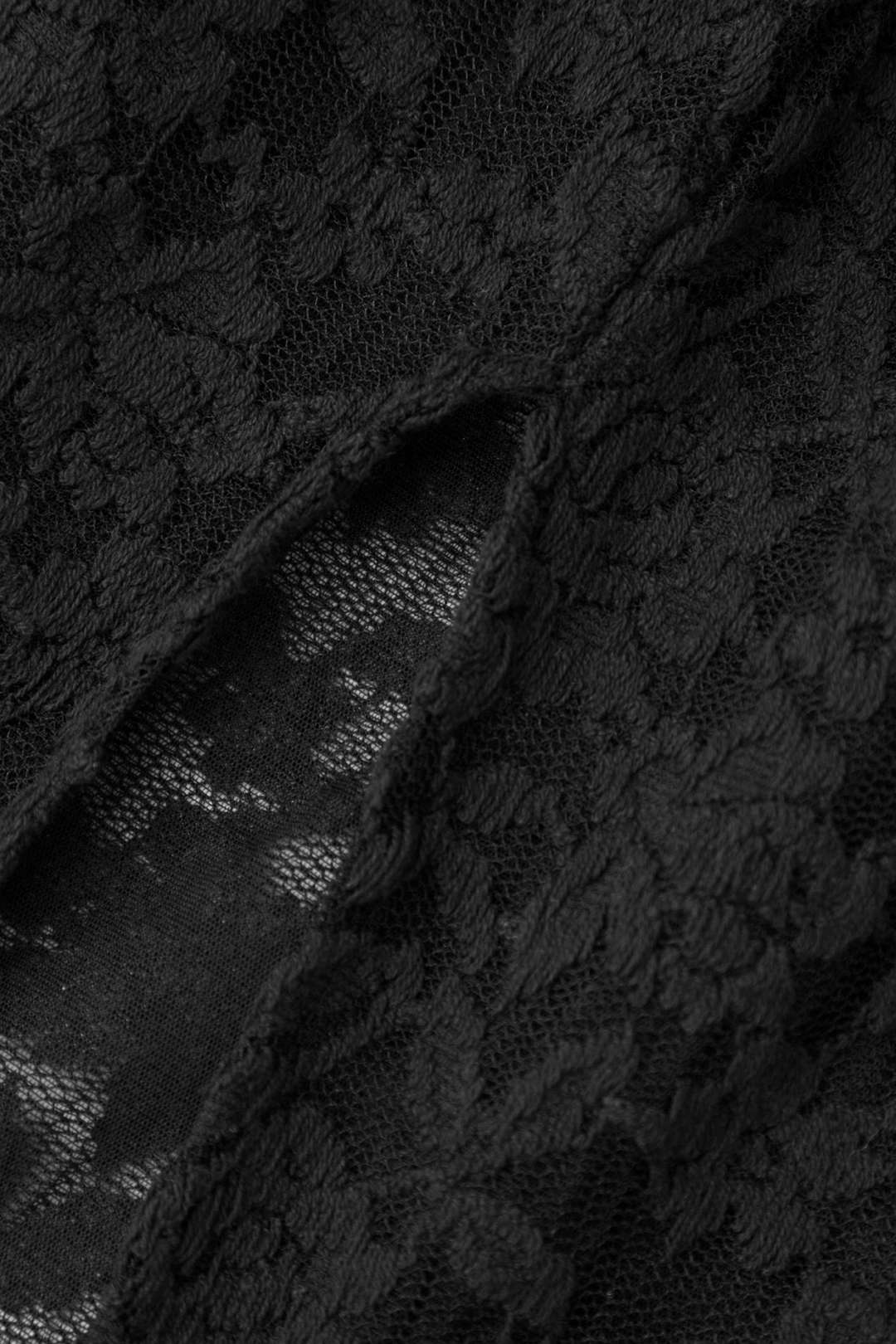 Maxikleid mit Spitzenschlitz 