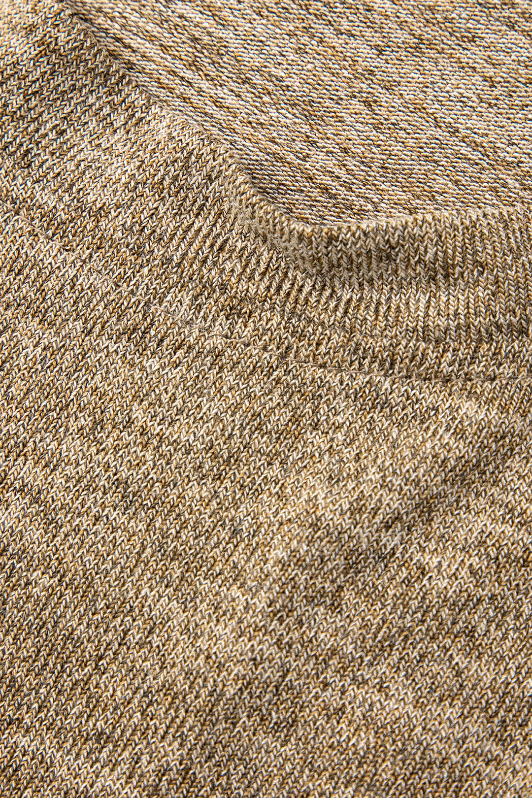 Set aus langärmligem Crop-Top aus Strick und Schlaghose mit Knoten vorne 