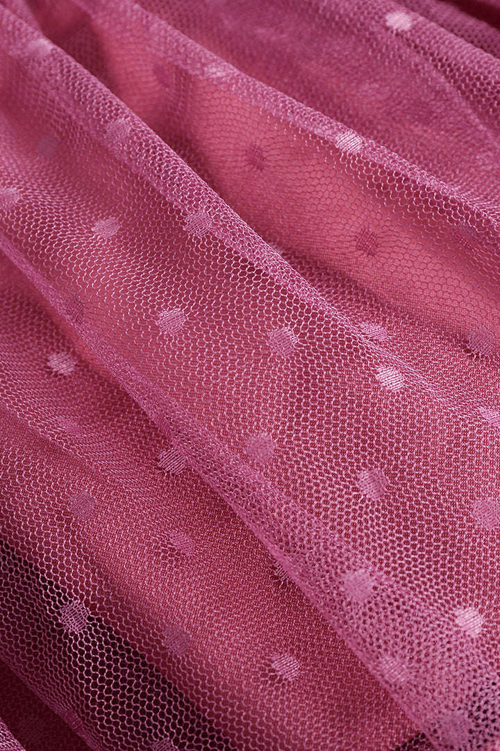 Minikleid mit Rüschen und Spitzenbesatz 