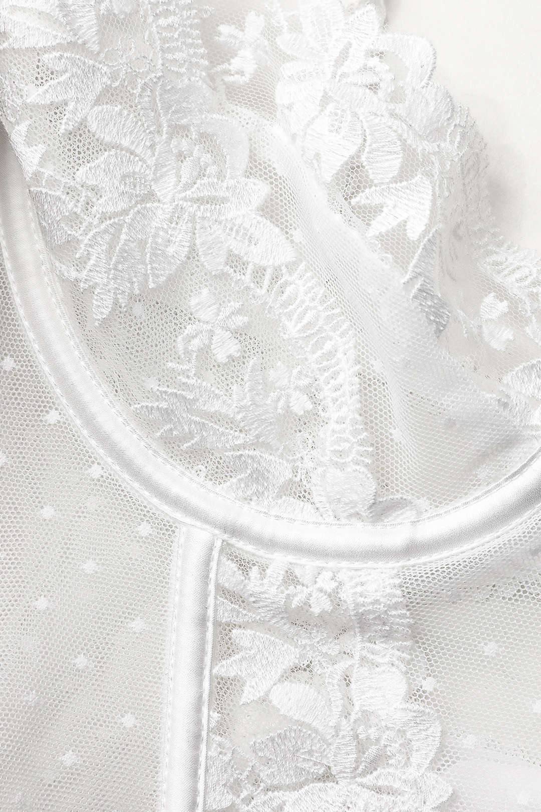 Camisole-Top aus Spitze mit Rüschenbesatz 