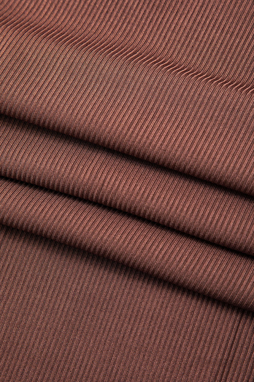 Set aus ärmellosem Crop-Top mit Rundhalsausschnitt und gerüschtem Maxirock 