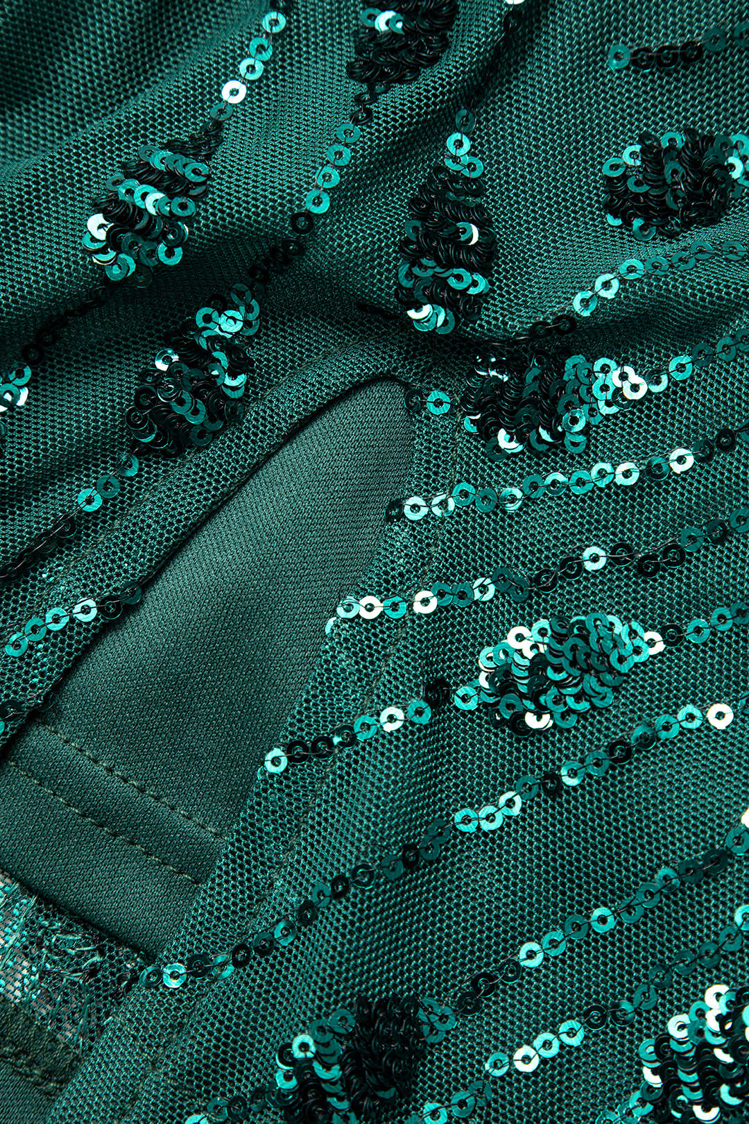 Paillettenverziertes Minikleid aus Netzstoff mit quadratischem Ausschnitt und Schlitz 
