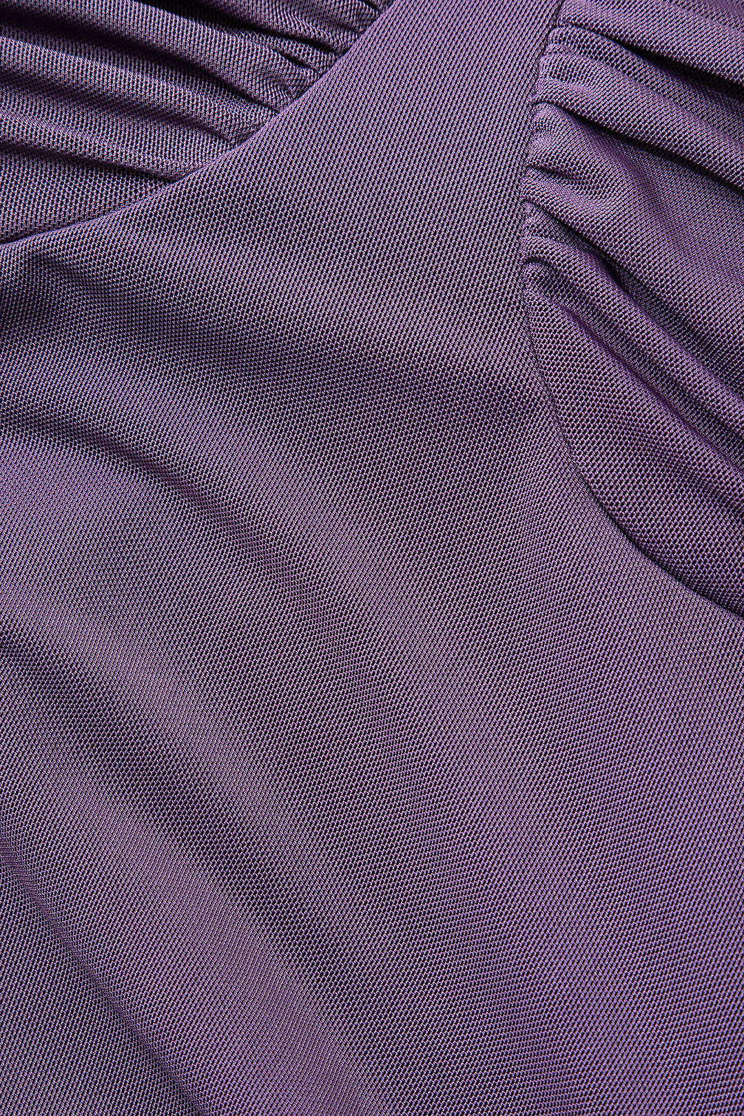 Gerüschtes Midikleid aus Netzstoff mit quadratischem Ausschnitt und Rüschenband 