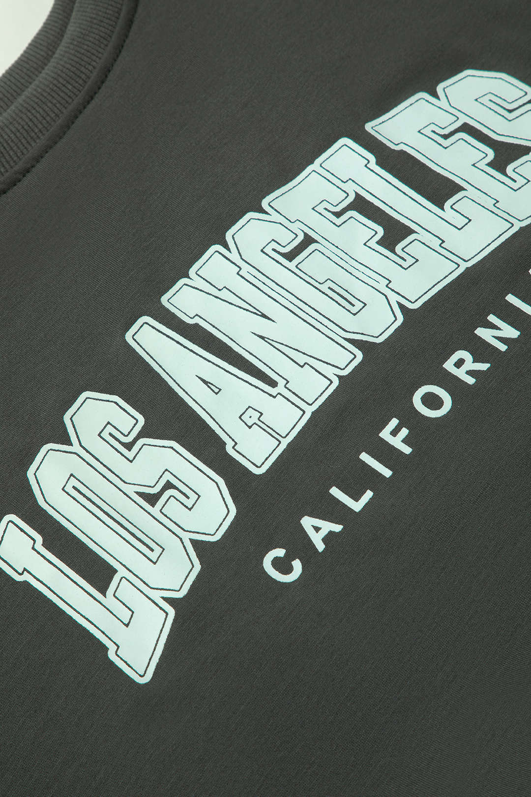 Set aus T-Shirt und Hose mit Rundhalsausschnitt und Buchstabendruck 