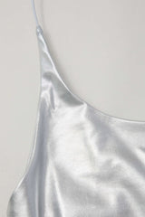 Metallic-Minikleid mit Schlitz 
